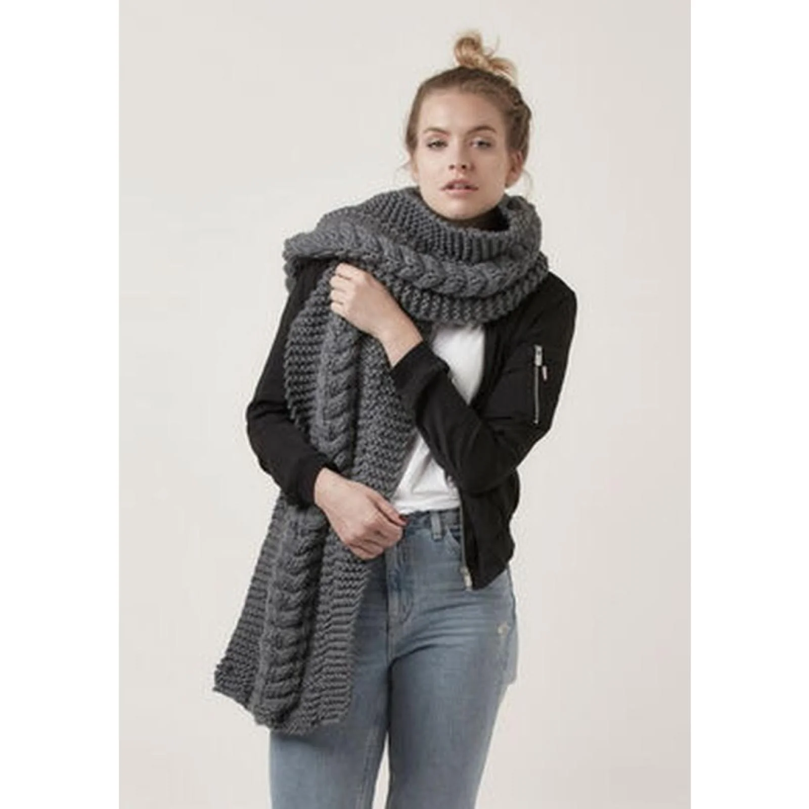 Rowan Broschüre Big Wool Knits 8 Designs (EN) - Image 2