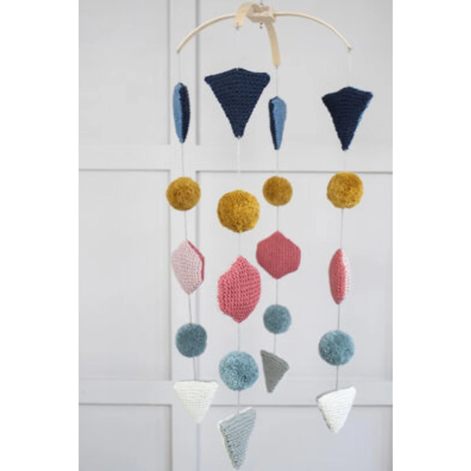 Rowan Magazine Bloom Book Three Nursery (EN/DE) - Image 4