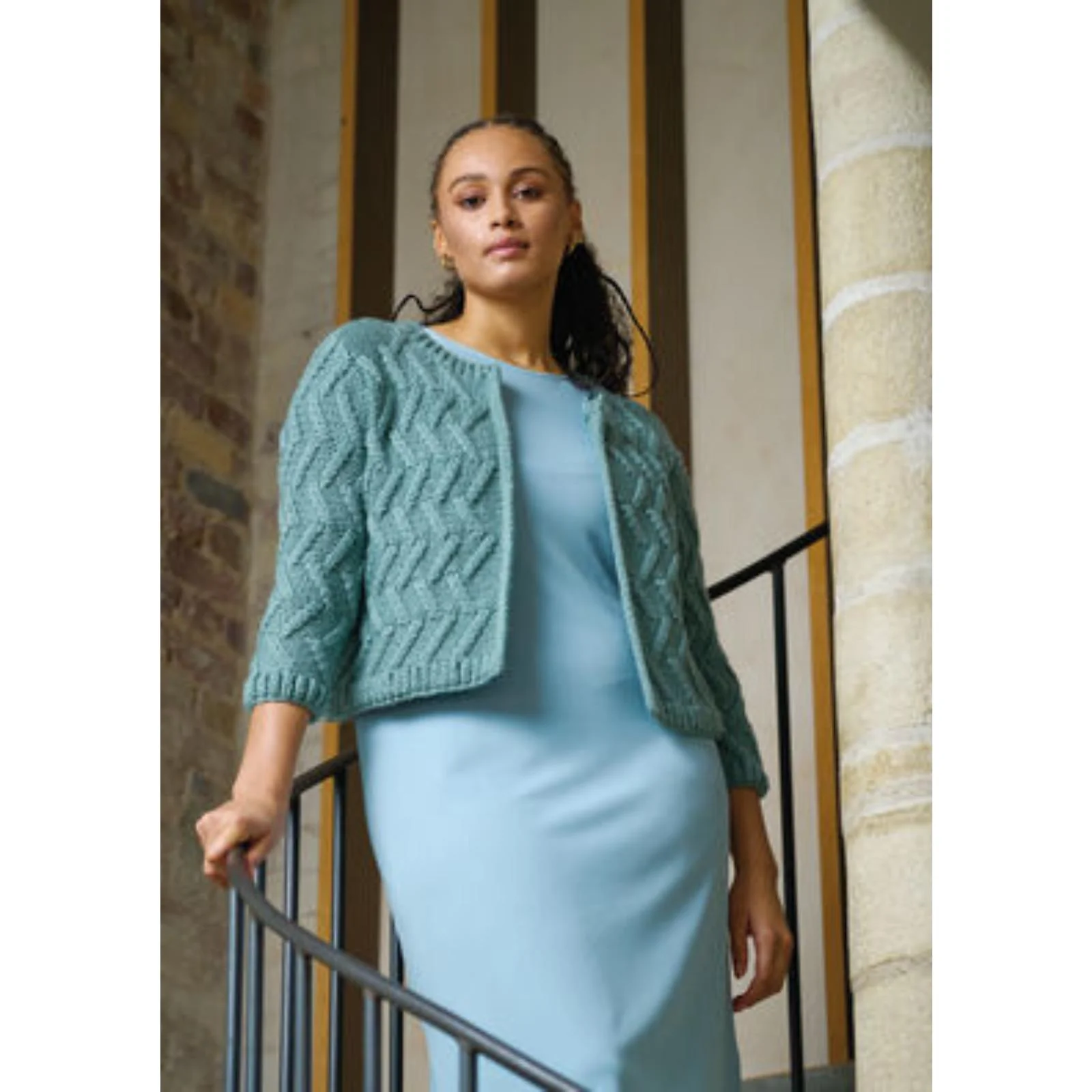 Rowan Soft Structures in Merino Aria by Georgia Farrell (EN) - Image 2