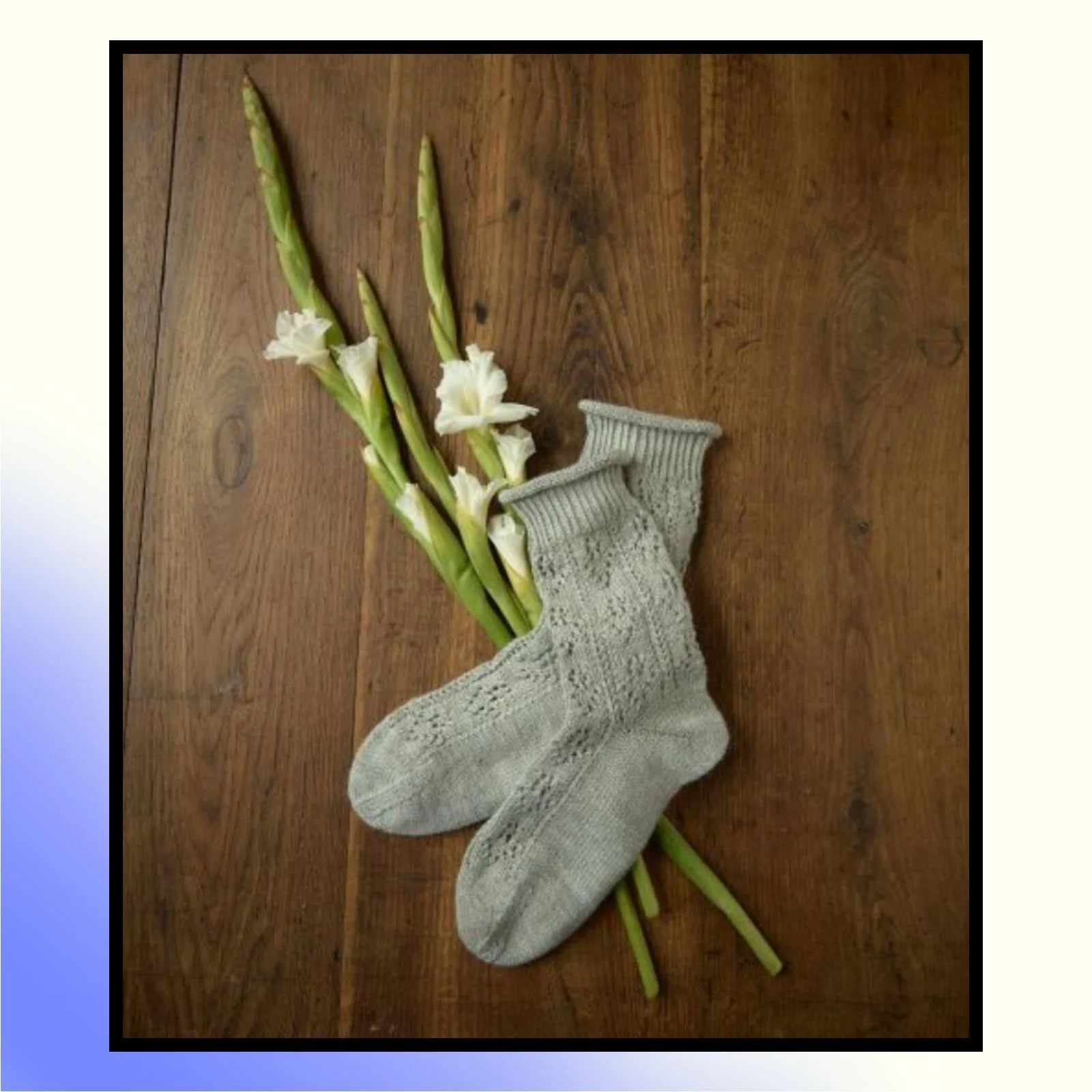 Romantische Socken stricken, Verspielte Socken mit Rüschen, Spitze und Mustern - Image 3