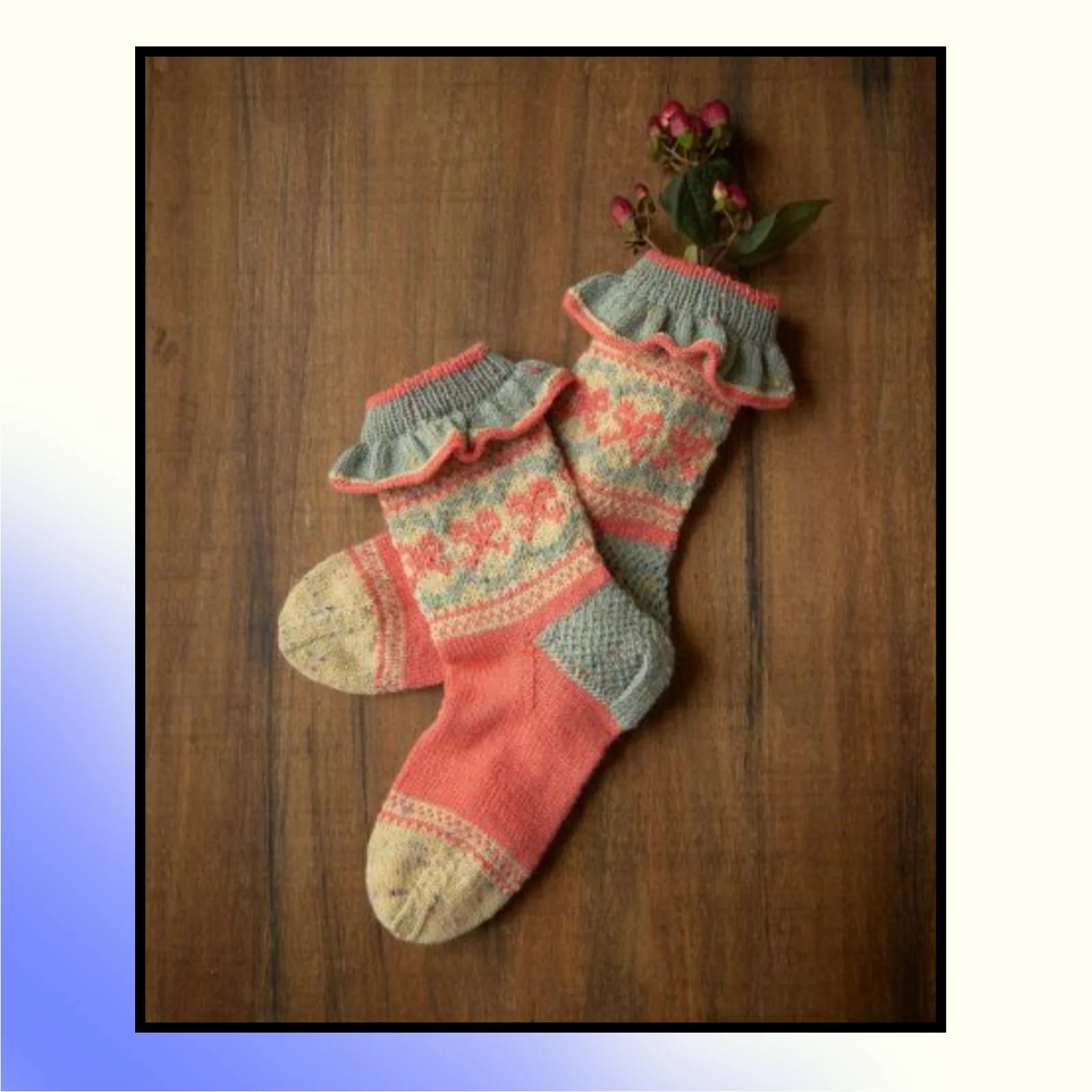 Romantische Socken stricken, Verspielte Socken mit Rüschen, Spitze und Mustern - Image 4