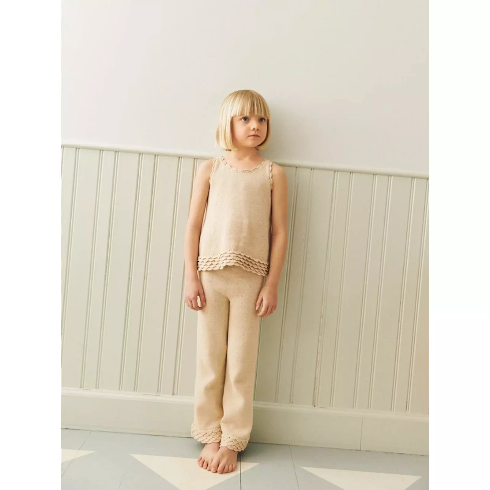 Sandnes Anleitungsheft 2603 Nr. 4 Roselyn Singlet & Pants Junior