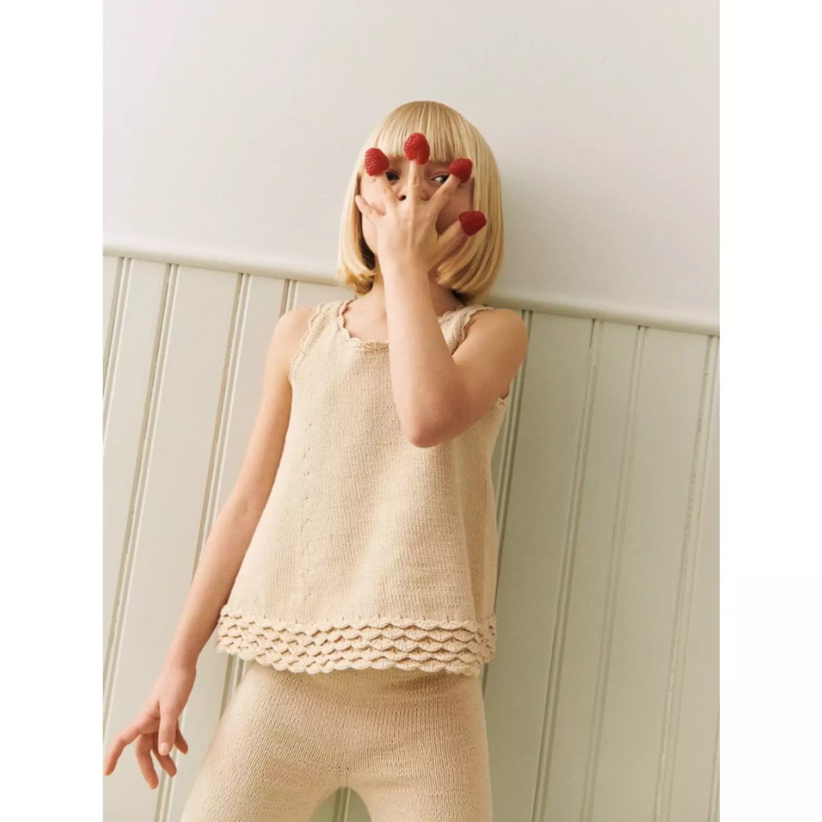 Sandnes Anleitungsheft 2603 Nr. 4 Roselyn Singlet & Pants Junior - Image 6