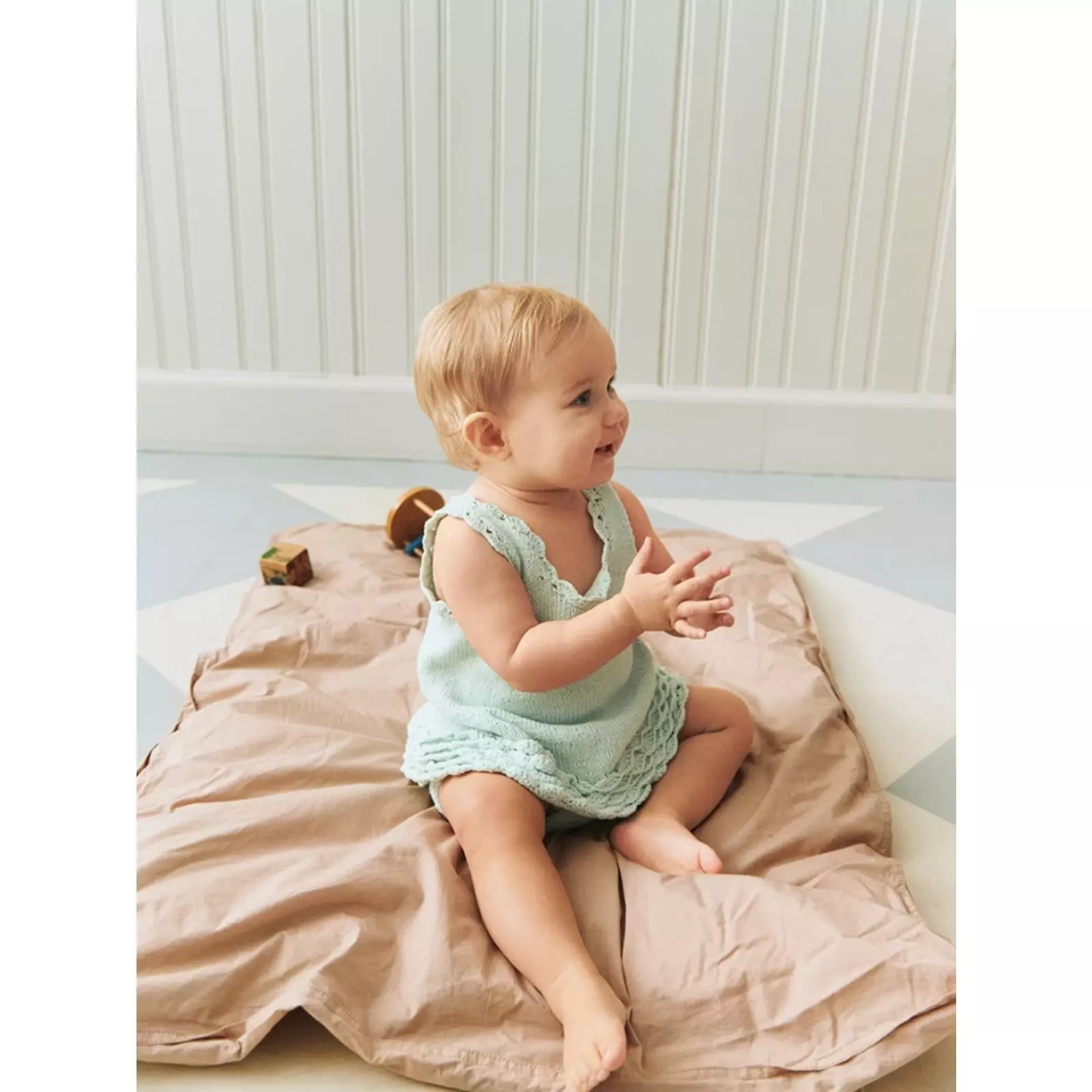 Sandnes Anleitungsheft 2603 Nr. 7 Rosette Top & Pants & Windelhose Baby - Image 7